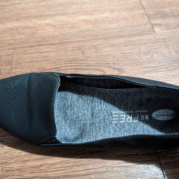 Flats - Picture 5 of 6